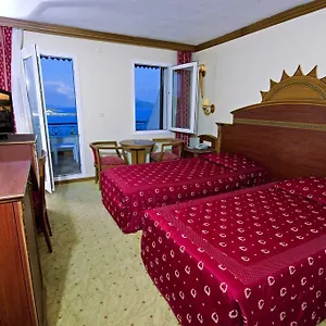 Grand Newport Gumbet