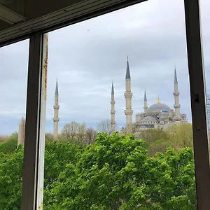 optimist-hotel.istanbul-turkeyhotels.com/